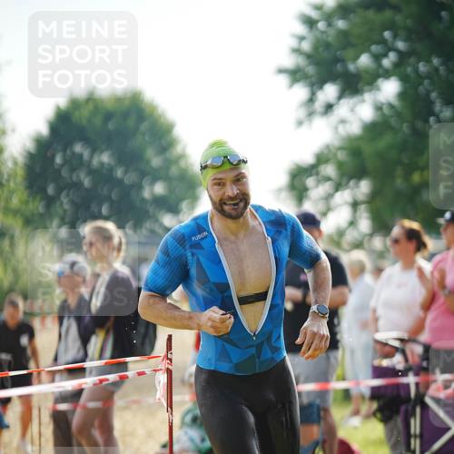 21.06.2026 - 29. Vierlanden-Triathlon LAZAROV Photography http://msf.ph/oto/9856564 21.06.2026 08:37:45 Schwimmen 36 meine-sportfotos.de