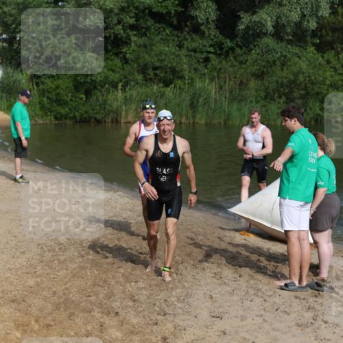 21.06.2026 - 29. Vierlanden-Triathlon Andreas Tolksdorf http://msf.ph/oto/9856565 21.06.2026 08:58:15 Schwimmen 8, 137, 158 meine-sportfotos.de