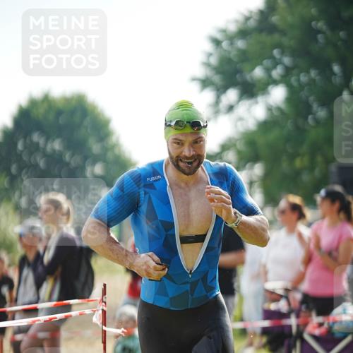 21.06.2026 - 29. Vierlanden-Triathlon LAZAROV Photography http://msf.ph/oto/9856569 21.06.2026 08:37:45 Schwimmen 36 meine-sportfotos.de