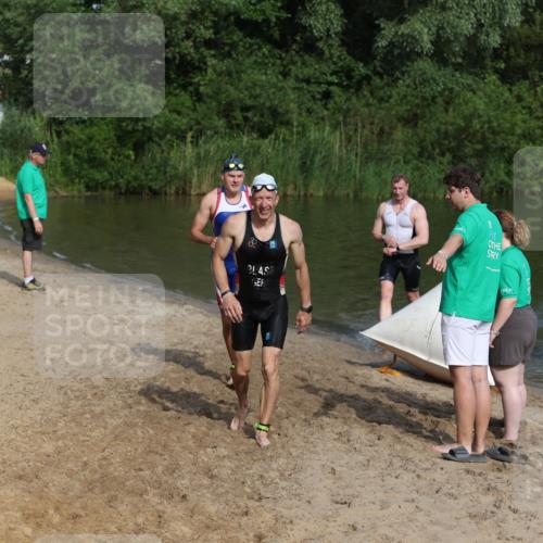 21.06.2026 - 29. Vierlanden-Triathlon Andreas Tolksdorf http://msf.ph/oto/9856571 21.06.2026 08:58:15 Schwimmen 8, 137, 158 meine-sportfotos.de