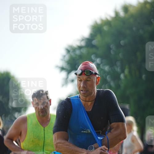 21.06.2026 - 29. Vierlanden-Triathlon LAZAROV Photography http://msf.ph/oto/9856587 21.06.2026 08:39:25 Schwimmen 32, 166, 212 meine-sportfotos.de
