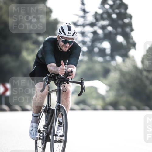21.06.2026 - 29. Vierlanden-Triathlon H.Heesch http://msf.ph/oto/9856592 21.06.2026 09:01:29 Radfahren 80, 101 meine-sportfotos.de