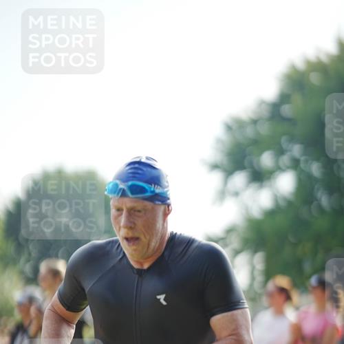 21.06.2026 - 29. Vierlanden-Triathlon LAZAROV Photography http://msf.ph/oto/9856597 21.06.2026 08:39:29 Schwimmen 32, 155, 166, 212 meine-sportfotos.de