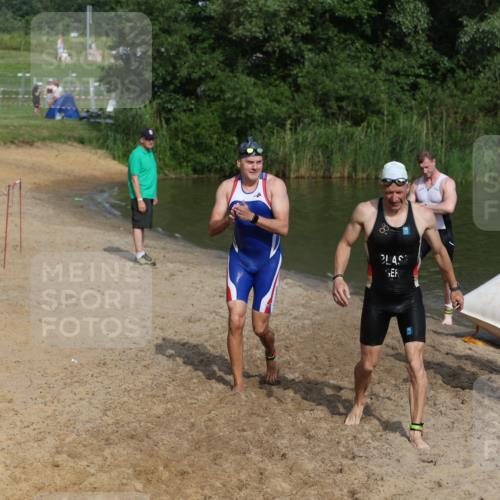 21.06.2026 - 29. Vierlanden-Triathlon Andreas Tolksdorf http://msf.ph/oto/9856606 21.06.2026 08:58:16 Schwimmen 8, 137, 158 meine-sportfotos.de