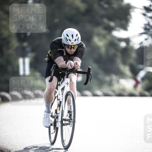 21.06.2026 - 29. Vierlanden-Triathlon H.Heesch http://msf.ph/oto/9856608 21.06.2026 09:01:30 Radfahren 80, 101 meine-sportfotos.de