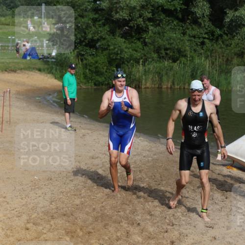 21.06.2026 - 29. Vierlanden-Triathlon Andreas Tolksdorf http://msf.ph/oto/9856612 21.06.2026 08:58:16 Schwimmen 8, 137, 158 meine-sportfotos.de