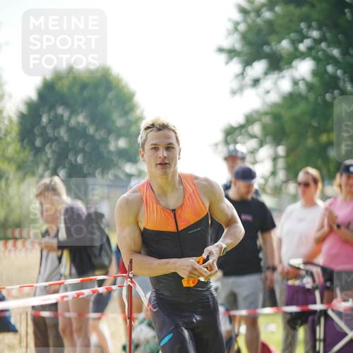 21.06.2026 - 29. Vierlanden-Triathlon LAZAROV Photography http://msf.ph/oto/9856613 21.06.2026 08:39:41 Schwimmen 3, 106 meine-sportfotos.de