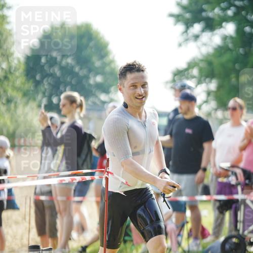 21.06.2026 - 29. Vierlanden-Triathlon LAZAROV Photography http://msf.ph/oto/9856623 21.06.2026 08:39:51 Schwimmen 72, 106 meine-sportfotos.de