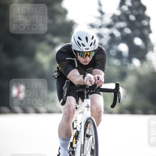 21.06.2026 - 29. Vierlanden-Triathlon H.Heesch http://msf.ph/oto/9856626 21.06.2026 09:01:31 Radfahren 80, 101, 161 meine-sportfotos.de