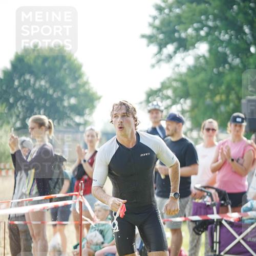 21.06.2026 - 29. Vierlanden-Triathlon LAZAROV Photography http://msf.ph/oto/9856637 21.06.2026 08:39:55 Schwimmen 72, 103 meine-sportfotos.de