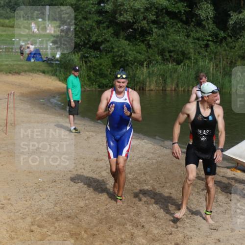 21.06.2026 - 29. Vierlanden-Triathlon Andreas Tolksdorf http://msf.ph/oto/9856644 21.06.2026 08:58:16 Schwimmen 8, 137, 158 meine-sportfotos.de