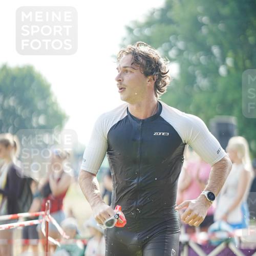 21.06.2026 - 29. Vierlanden-Triathlon LAZAROV Photography http://msf.ph/oto/9856648 21.06.2026 08:39:56 Schwimmen 72, 103 meine-sportfotos.de