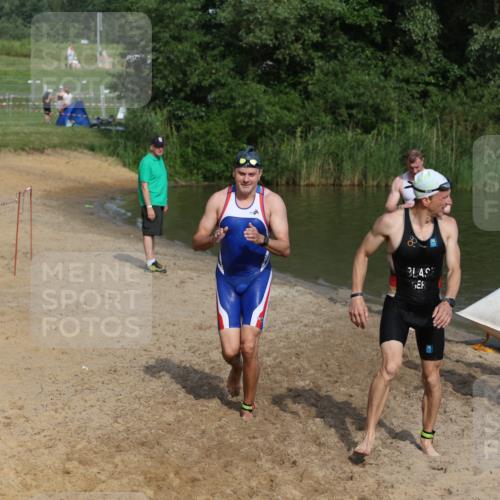 21.06.2026 - 29. Vierlanden-Triathlon Andreas Tolksdorf http://msf.ph/oto/9856651 21.06.2026 08:58:16 Schwimmen 8, 137, 158 meine-sportfotos.de
