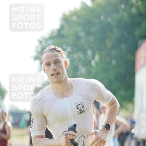 21.06.2026 - 29. Vierlanden-Triathlon LAZAROV Photography http://msf.ph/oto/9856656 21.06.2026 08:40:05 Schwimmen 7, 103 meine-sportfotos.de