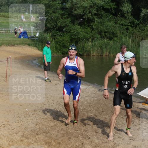 21.06.2026 - 29. Vierlanden-Triathlon Andreas Tolksdorf http://msf.ph/oto/9856664 21.06.2026 08:58:16 Schwimmen 8, 137, 158 meine-sportfotos.de
