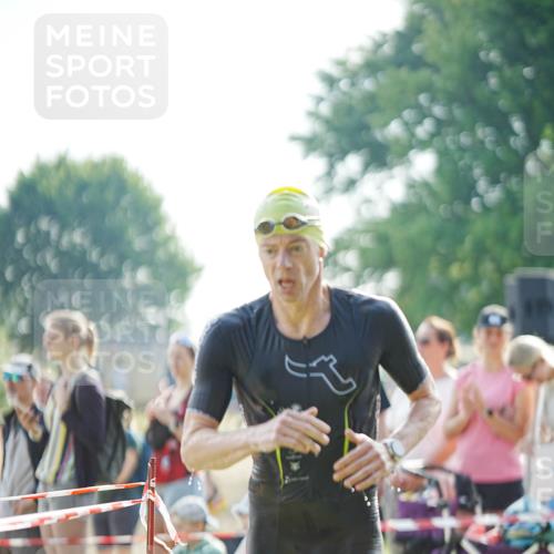 21.06.2026 - 29. Vierlanden-Triathlon LAZAROV Photography http://msf.ph/oto/9856667 21.06.2026 08:40:09 Schwimmen 7, 21 meine-sportfotos.de