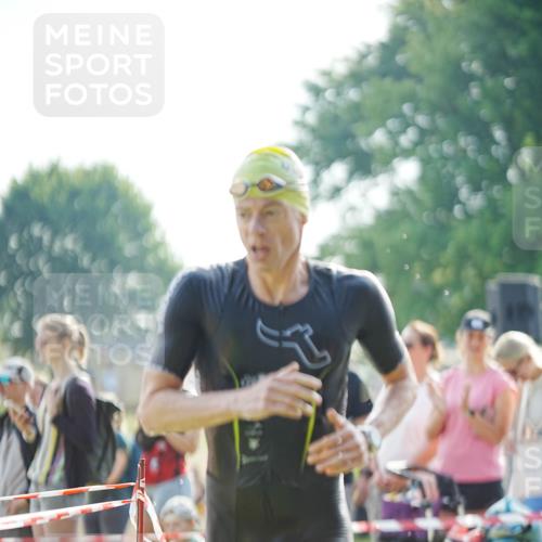 21.06.2026 - 29. Vierlanden-Triathlon LAZAROV Photography http://msf.ph/oto/9856668 21.06.2026 08:40:09 Schwimmen 7, 21 meine-sportfotos.de