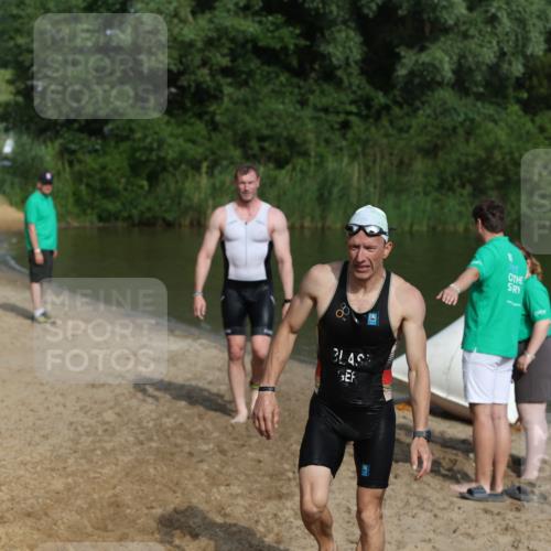 21.06.2026 - 29. Vierlanden-Triathlon Andreas Tolksdorf http://msf.ph/oto/9856710 21.06.2026 08:58:19 Schwimmen 8, 137, 158 meine-sportfotos.de