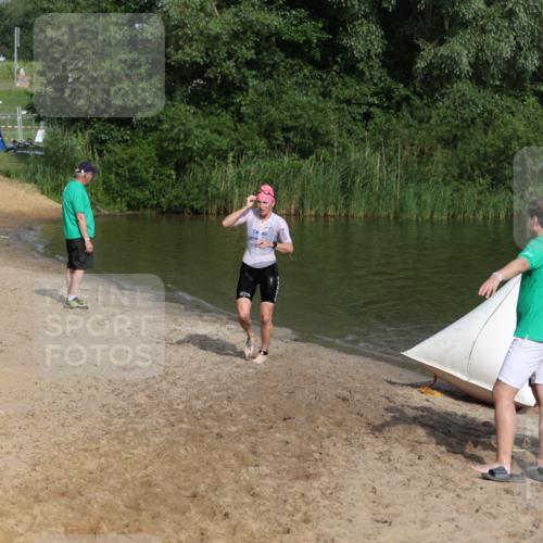 21.06.2026 - 29. Vierlanden-Triathlon Andreas Tolksdorf http://msf.ph/oto/9856718 21.06.2026 08:58:44 Schwimmen 275 meine-sportfotos.de