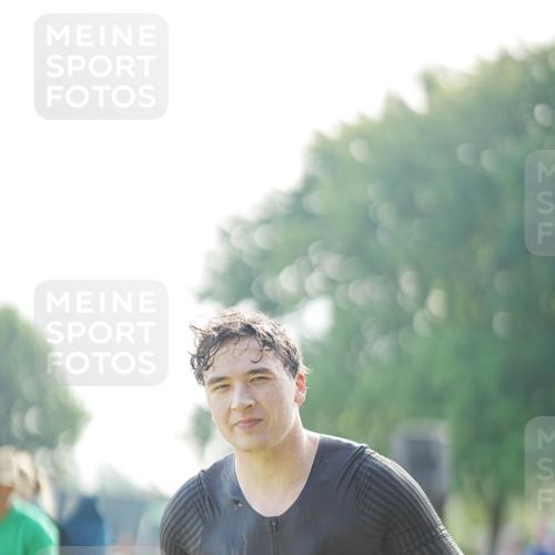 21.06.2026 - 29. Vierlanden-Triathlon LAZAROV Photography http://msf.ph/oto/9856723 21.06.2026 08:49:25 Schwimmen 54, 86 meine-sportfotos.de