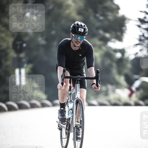 21.06.2026 - 29. Vierlanden-Triathlon H.Heesch http://msf.ph/oto/9856760 21.06.2026 09:01:53 Radfahren 71 meine-sportfotos.de