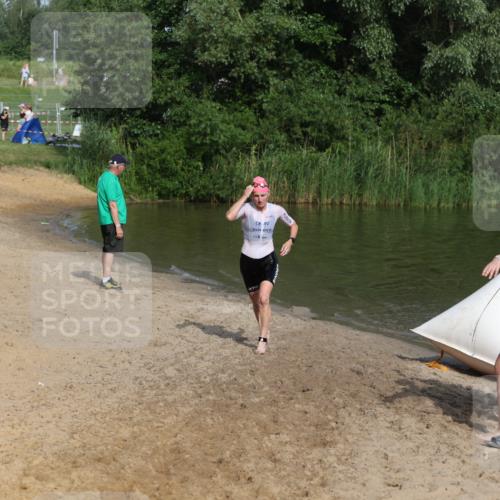 21.06.2026 - 29. Vierlanden-Triathlon Andreas Tolksdorf http://msf.ph/oto/9856768 21.06.2026 08:58:44 Schwimmen 275 meine-sportfotos.de