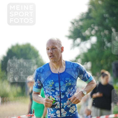 21.06.2026 - 29. Vierlanden-Triathlon LAZAROV Photography http://msf.ph/oto/9856776 21.06.2026 08:50:17 Schwimmen 52, 139 meine-sportfotos.de