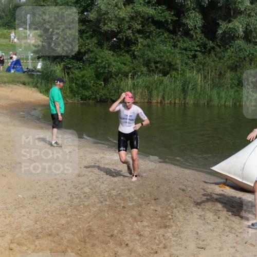 21.06.2026 - 29. Vierlanden-Triathlon Andreas Tolksdorf http://msf.ph/oto/9856782 21.06.2026 08:58:44 Schwimmen 275 meine-sportfotos.de