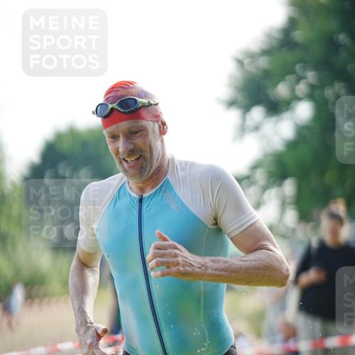 21.06.2026 - 29. Vierlanden-Triathlon LAZAROV Photography http://msf.ph/oto/9856787 21.06.2026 08:50:23 Schwimmen 115, 139 meine-sportfotos.de