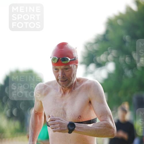 21.06.2026 - 29. Vierlanden-Triathlon LAZAROV Photography http://msf.ph/oto/9856798 21.06.2026 08:50:32 Schwimmen 25, 115, 156 meine-sportfotos.de