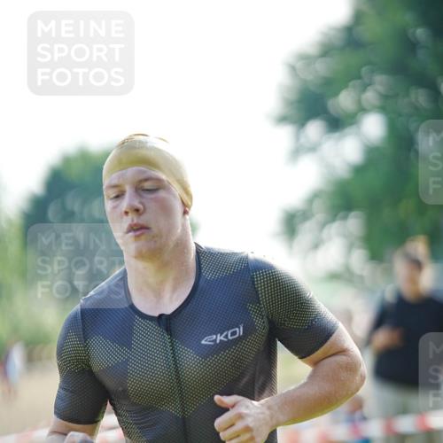 21.06.2026 - 29. Vierlanden-Triathlon LAZAROV Photography http://msf.ph/oto/9856801 21.06.2026 08:50:42 Schwimmen 101 meine-sportfotos.de