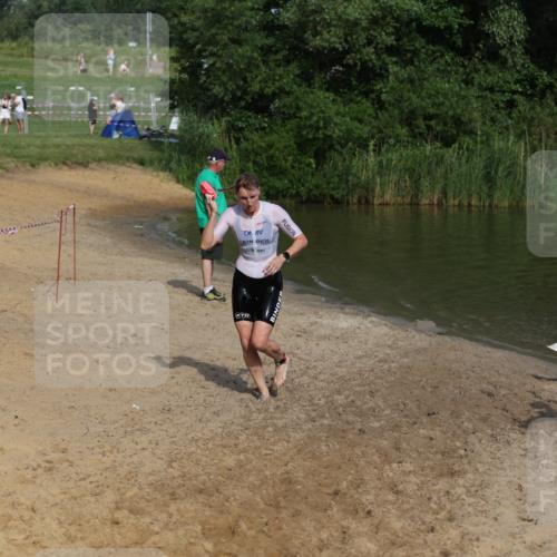 21.06.2026 - 29. Vierlanden-Triathlon Andreas Tolksdorf http://msf.ph/oto/9856810 21.06.2026 08:58:45 Schwimmen 229, 275 meine-sportfotos.de