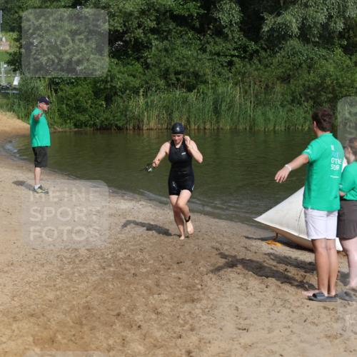 21.06.2026 - 29. Vierlanden-Triathlon Andreas Tolksdorf http://msf.ph/oto/9856876 21.06.2026 08:58:54 Schwimmen 229 meine-sportfotos.de