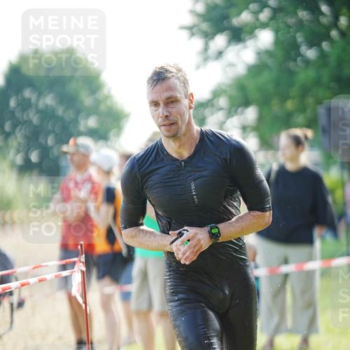21.06.2026 - 29. Vierlanden-Triathlon LAZAROV Photography http://msf.ph/oto/9856883 21.06.2026 08:52:05 Schwimmen 151 meine-sportfotos.de