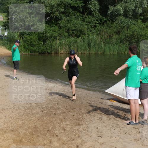 21.06.2026 - 29. Vierlanden-Triathlon Andreas Tolksdorf http://msf.ph/oto/9856884 21.06.2026 08:58:54 Schwimmen 229 meine-sportfotos.de