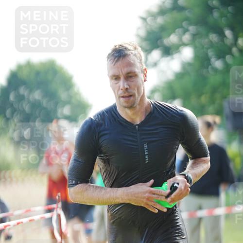 21.06.2026 - 29. Vierlanden-Triathlon LAZAROV Photography http://msf.ph/oto/9856886 21.06.2026 08:52:06 Schwimmen 151 meine-sportfotos.de