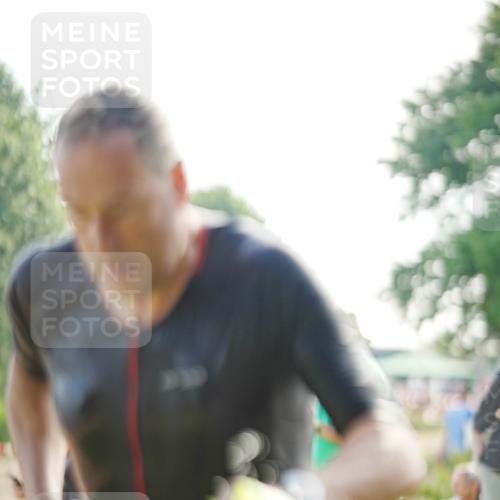 21.06.2026 - 29. Vierlanden-Triathlon LAZAROV Photography http://msf.ph/oto/9856892 21.06.2026 08:52:16 Schwimmen 5, 58 meine-sportfotos.de