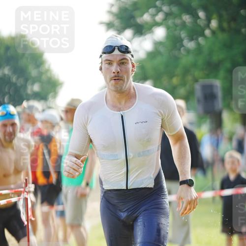 21.06.2026 - 29. Vierlanden-Triathlon LAZAROV Photography http://msf.ph/oto/9856896 21.06.2026 08:52:19 Schwimmen 5, 58, 171 meine-sportfotos.de