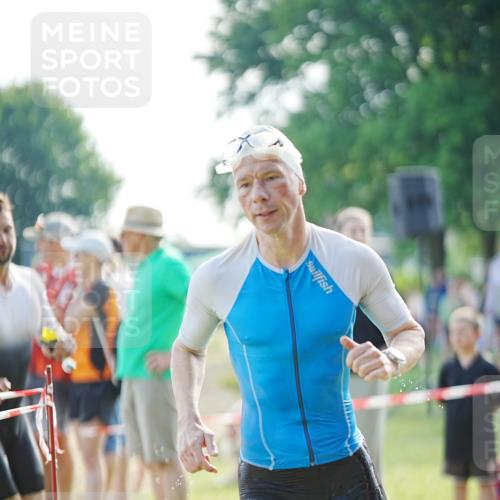 21.06.2026 - 29. Vierlanden-Triathlon LAZAROV Photography http://msf.ph/oto/9856906 21.06.2026 08:52:29 Schwimmen 33, 171, 181 meine-sportfotos.de