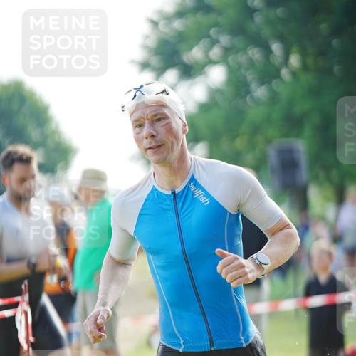21.06.2026 - 29. Vierlanden-Triathlon LAZAROV Photography http://msf.ph/oto/9856908 21.06.2026 08:52:29 Schwimmen 33, 171, 181 meine-sportfotos.de