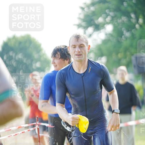 21.06.2026 - 29. Vierlanden-Triathlon LAZAROV Photography http://msf.ph/oto/9856932 21.06.2026 08:52:51 Schwimmen 22, 98, 167, 195 meine-sportfotos.de
