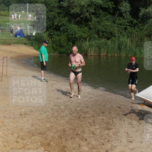 21.06.2026 - 29. Vierlanden-Triathlon Andreas Tolksdorf http://msf.ph/oto/9856965 21.06.2026 08:59:08 Schwimmen 168, 242 meine-sportfotos.de