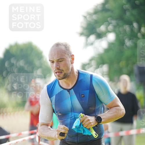 21.06.2026 - 29. Vierlanden-Triathlon LAZAROV Photography http://msf.ph/oto/9856970 21.06.2026 08:53:35 Schwimmen 70 meine-sportfotos.de
