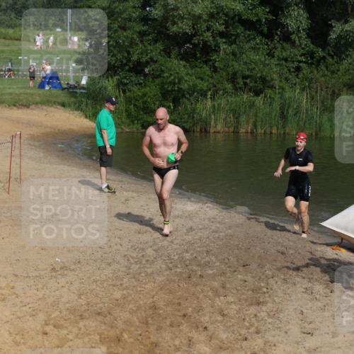 21.06.2026 - 29. Vierlanden-Triathlon Andreas Tolksdorf http://msf.ph/oto/9856996 21.06.2026 08:59:08 Schwimmen 168, 242 meine-sportfotos.de