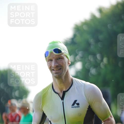 21.06.2026 - 29. Vierlanden-Triathlon LAZAROV Photography http://msf.ph/oto/9857005 21.06.2026 08:54:00 Schwimmen 122, 124, 126 meine-sportfotos.de
