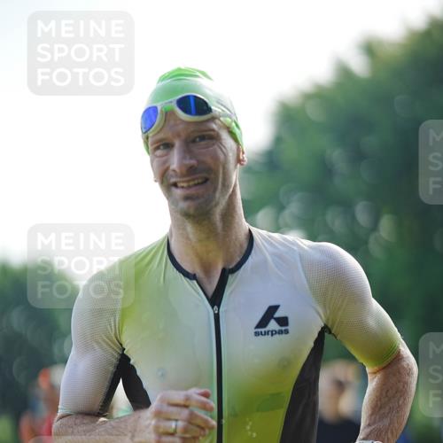 21.06.2026 - 29. Vierlanden-Triathlon LAZAROV Photography http://msf.ph/oto/9857006 21.06.2026 08:54:01 Schwimmen 122, 124, 126, 146 meine-sportfotos.de