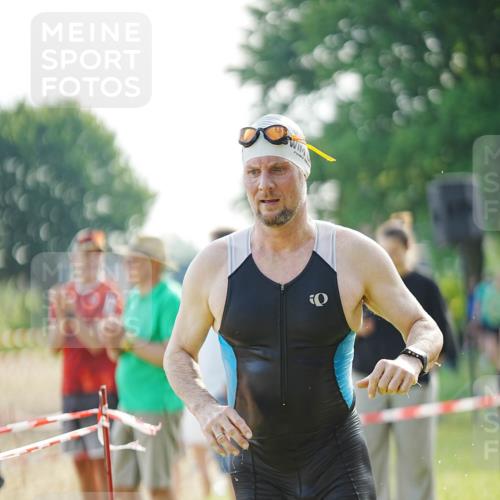 21.06.2026 - 29. Vierlanden-Triathlon LAZAROV Photography http://msf.ph/oto/9857029 21.06.2026 08:54:16 Schwimmen 190 meine-sportfotos.de