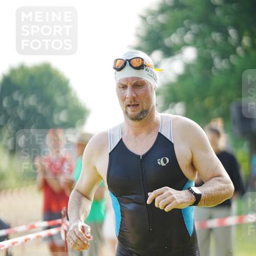 21.06.2026 - 29. Vierlanden-Triathlon LAZAROV Photography http://msf.ph/oto/9857032 21.06.2026 08:54:16 Schwimmen 190 meine-sportfotos.de