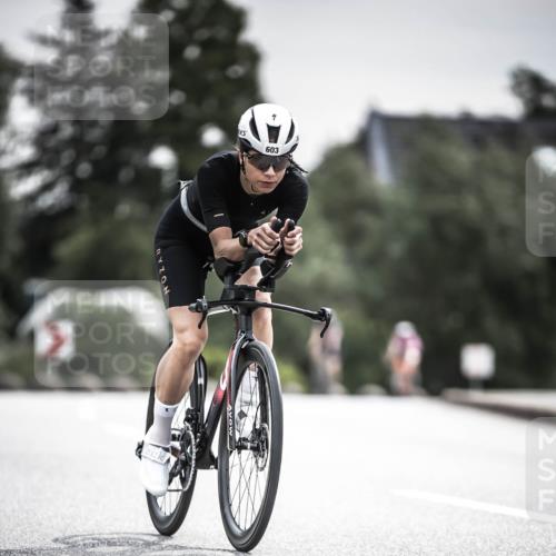 21.06.2026 - 29. Vierlanden-Triathlon H.Heesch http://msf.ph/oto/9857043 21.06.2026 10:29:08 Radfahren 16, 244, 247, 494, 603 meine-sportfotos.de