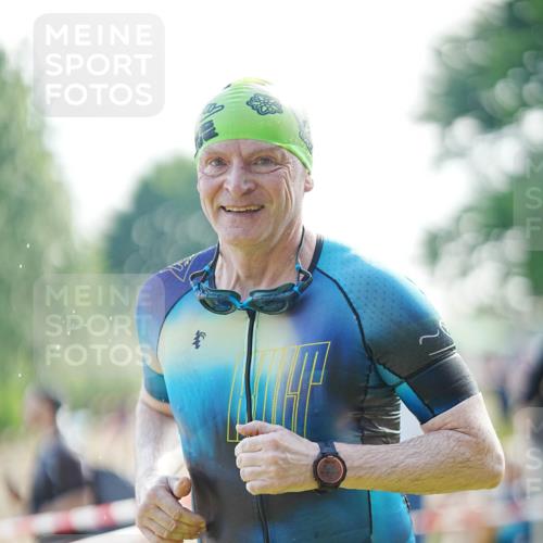21.06.2026 - 29. Vierlanden-Triathlon LAZAROV Photography http://msf.ph/oto/9857050 21.06.2026 08:54:38 Schwimmen 213 meine-sportfotos.de